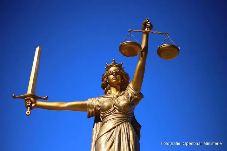 Veertien zittingsdagen en zeventien verdachten. Grote mensenhandelzaak van start in Noord-Nederland
